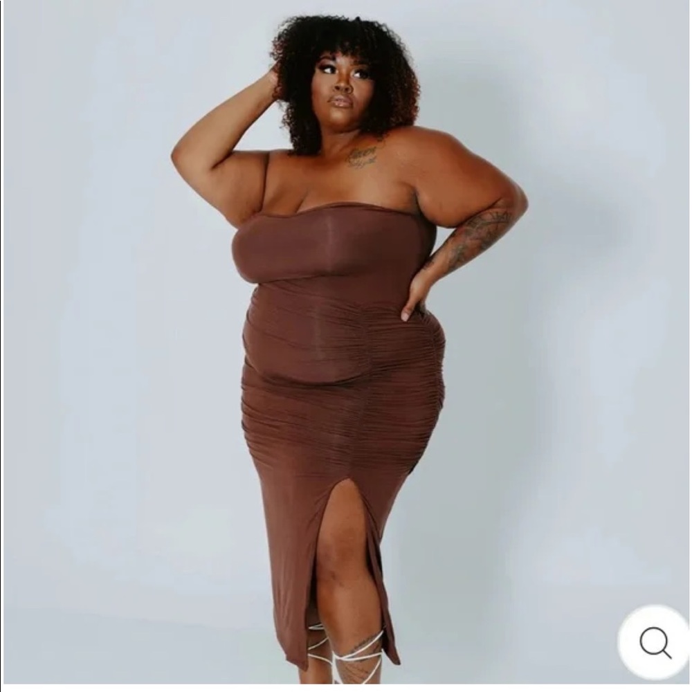 Klassy Network Strapless Brown Ruched Midi Dress with Front Slit